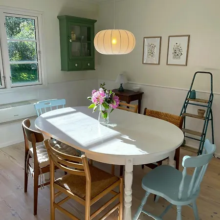 Сasa de vacaciones With Orangery And Private Garden